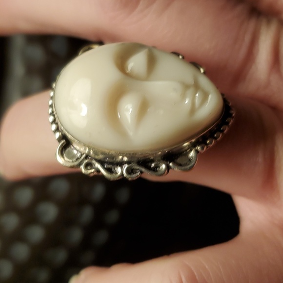 New White Carved Goddess Face 925 Silver Ring. - Picture 6 of 9